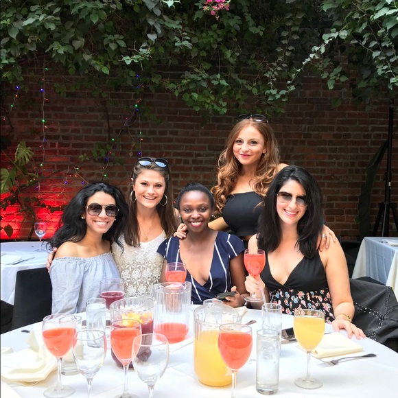 Meet your Posher, Carmen - Picture 1 of 1